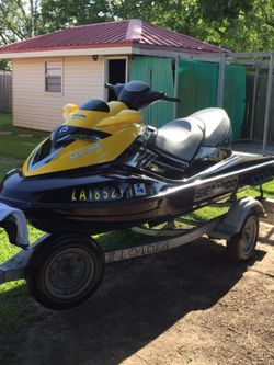 07 rxt 3 seater super charged bought brand new 18,543 have papers to show 16 hrs on boat super fast garaged kept