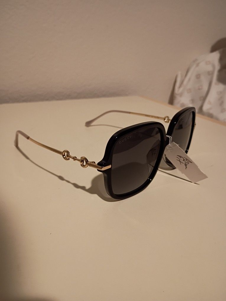 New GUCCI Sunglasses (With Tags)