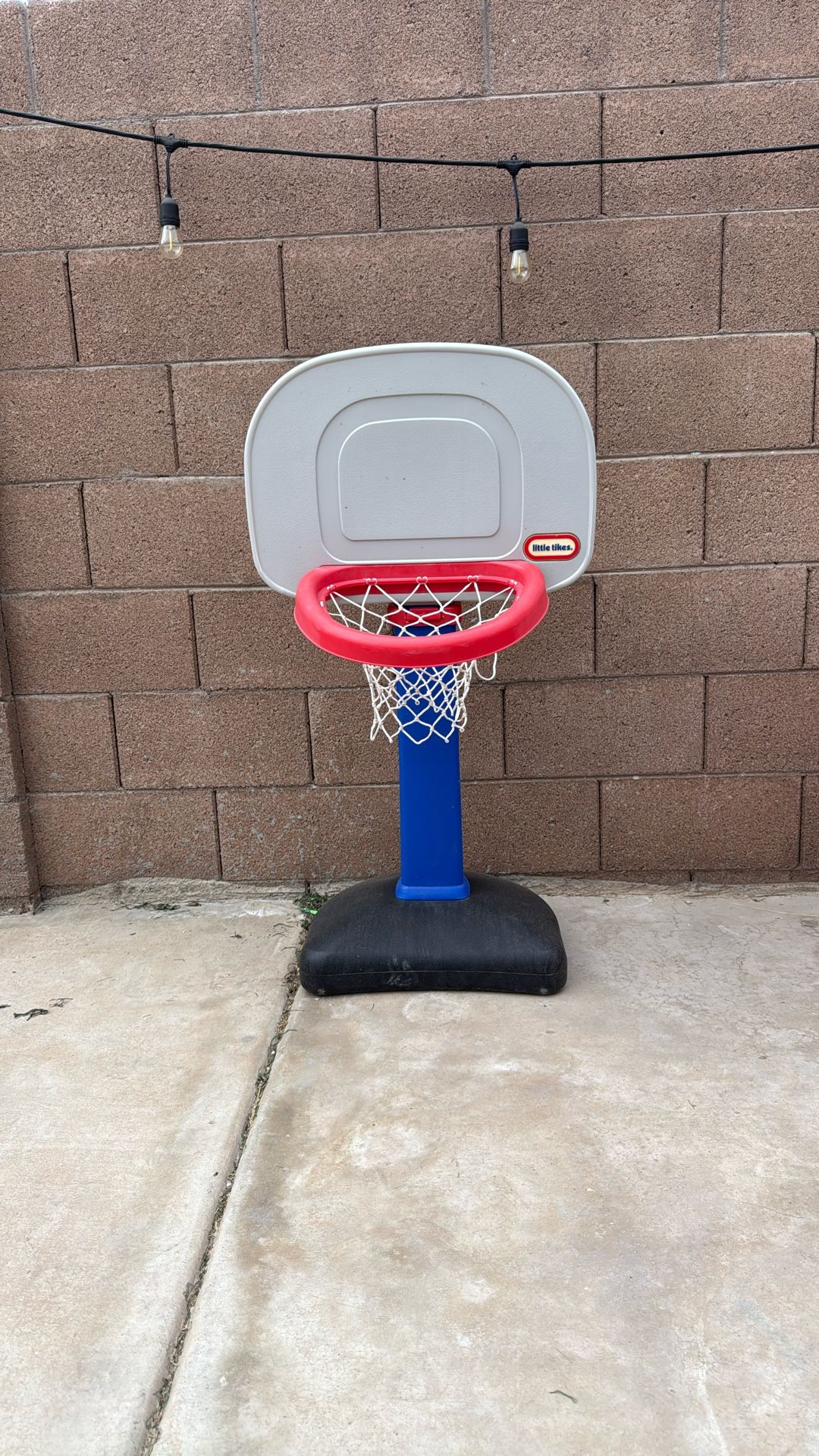 Little Tikes Basketball Hoop