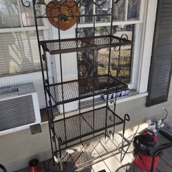 Rod Iron flower Shelf And Rod Iron Pado Set 