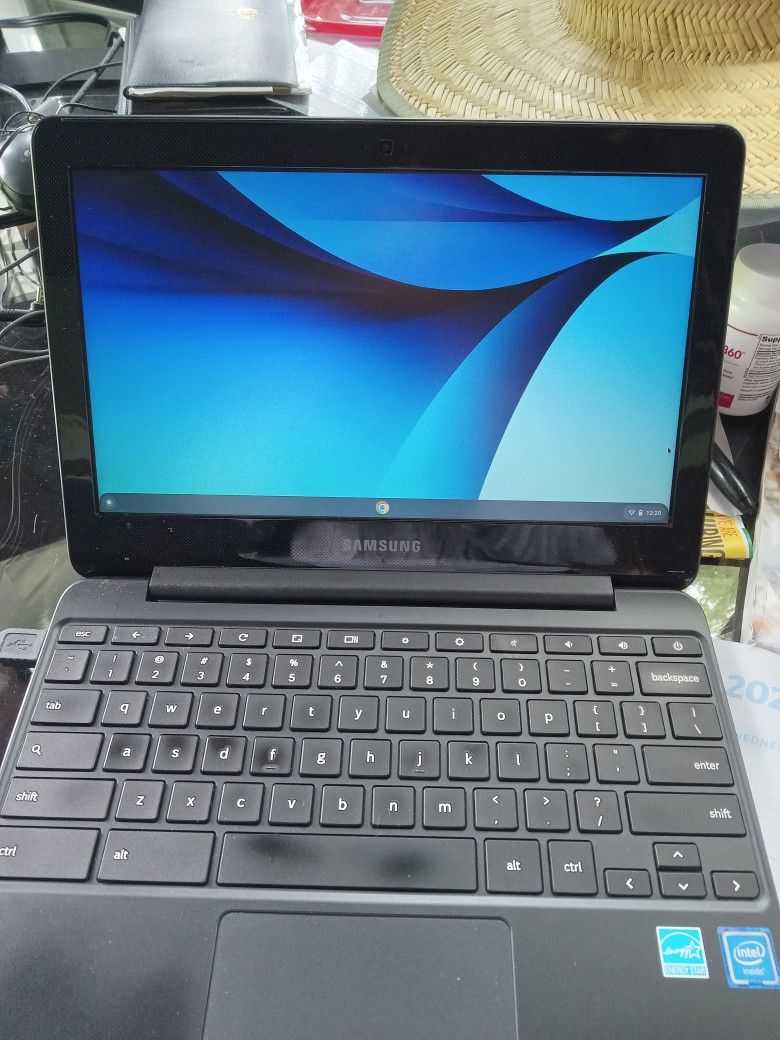 Chromebook