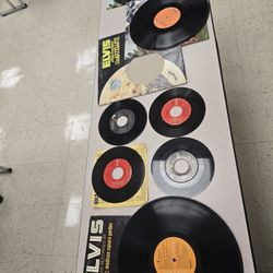 2 LP, 4 45 records Elvis Presley