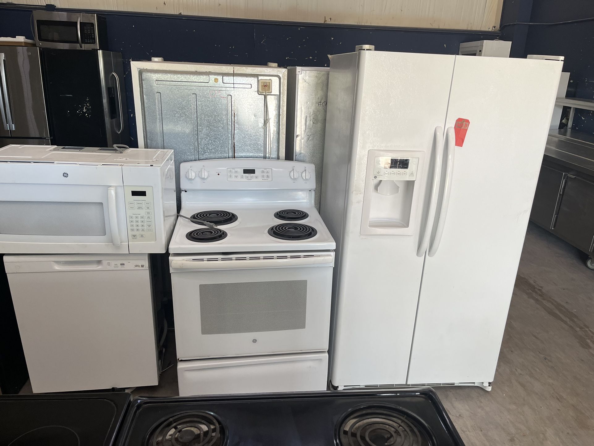 Side By Side White Kitchen Appliance Set