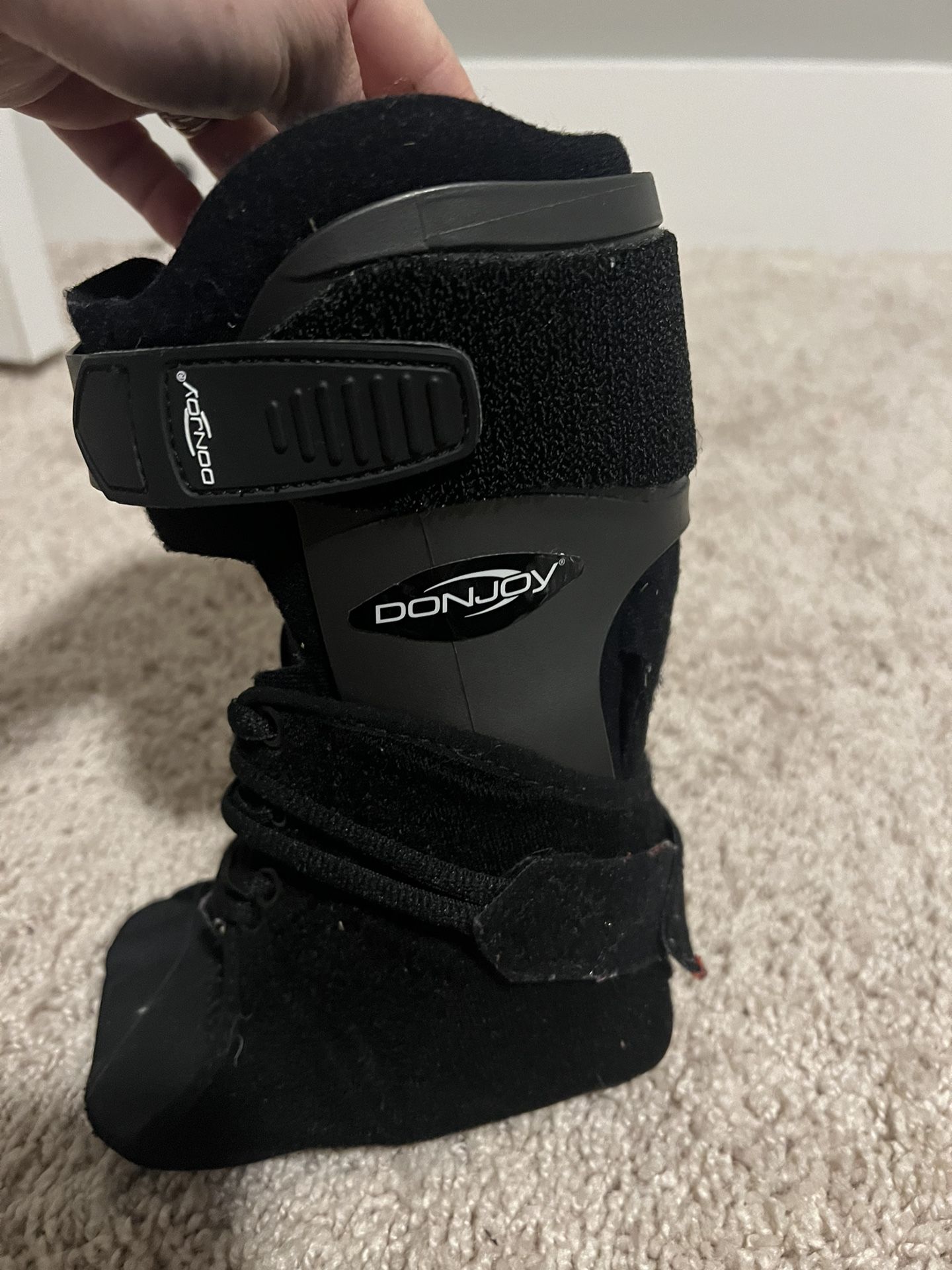 Velocity Ankle Brace