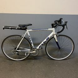 Fuji Roubaix Road Bike