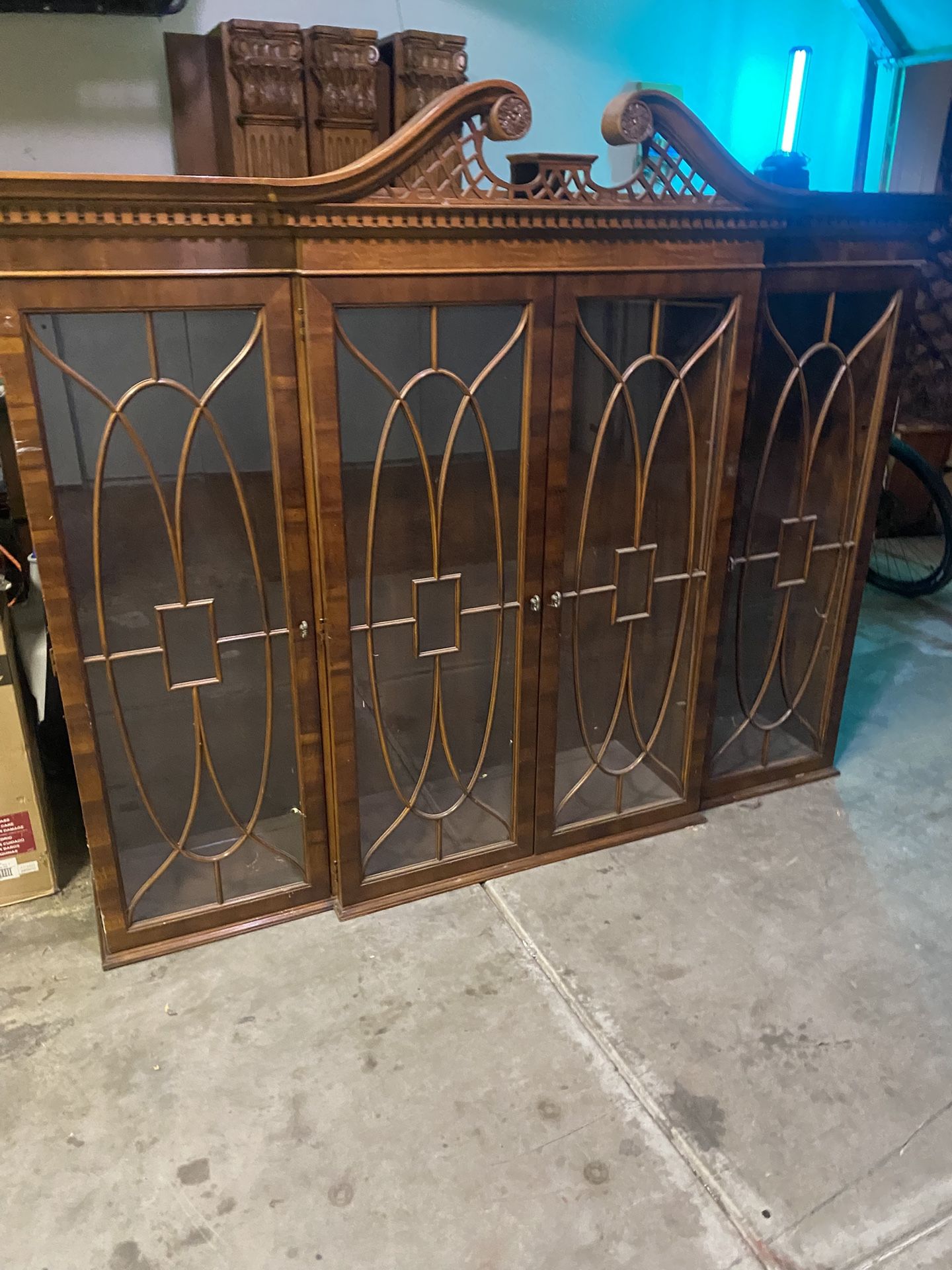 Hanson Wood Hutch