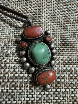 OLD Tibetan STERLING SILVER 925 WITH TURQUOISE & CORAL PENDANT/AMULET，