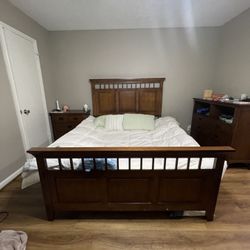 Queen Wood Frame