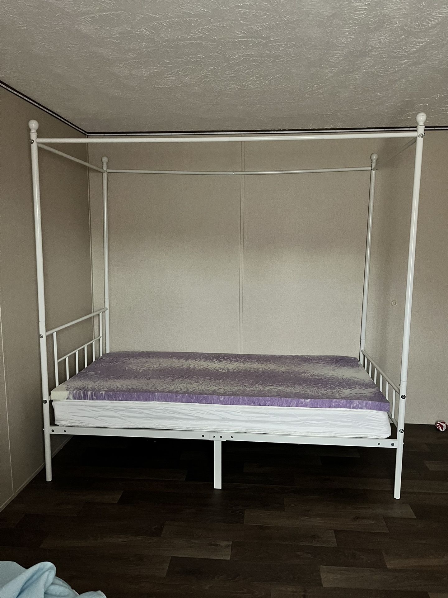 Twin Bed