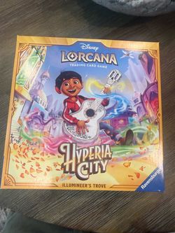 Lorcana Hyperia City Trove Box