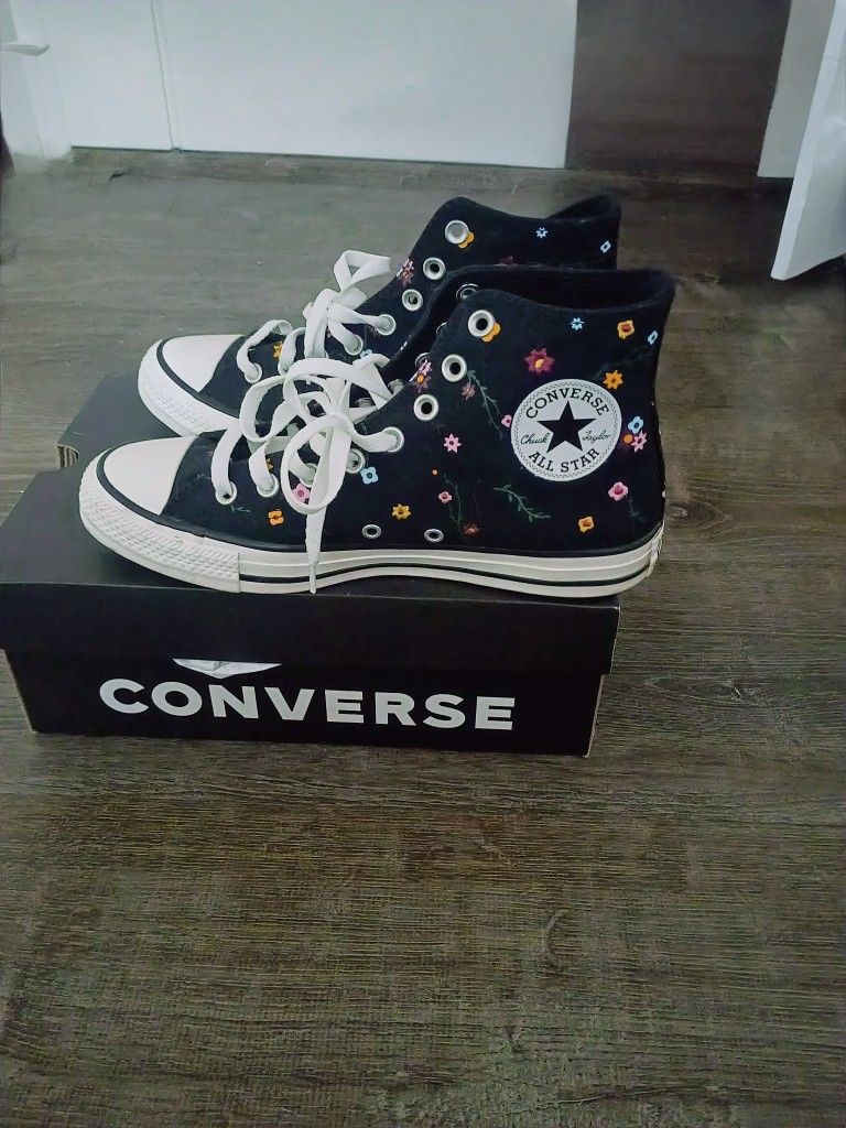 Converse Floral
