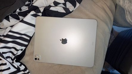 IPAD PRO M5 13 INCH 512 LIKE NEW