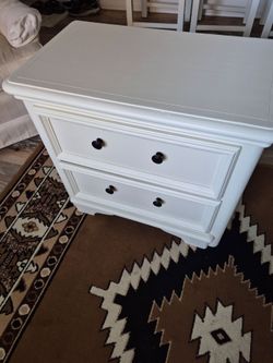 Stanley 2 drawer nightstand/ end / side table