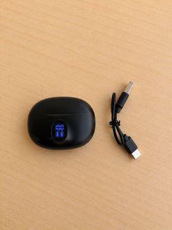 Wireless Bluetooth Earbuds with LED Display Charging Case – Great Sound – USB-C