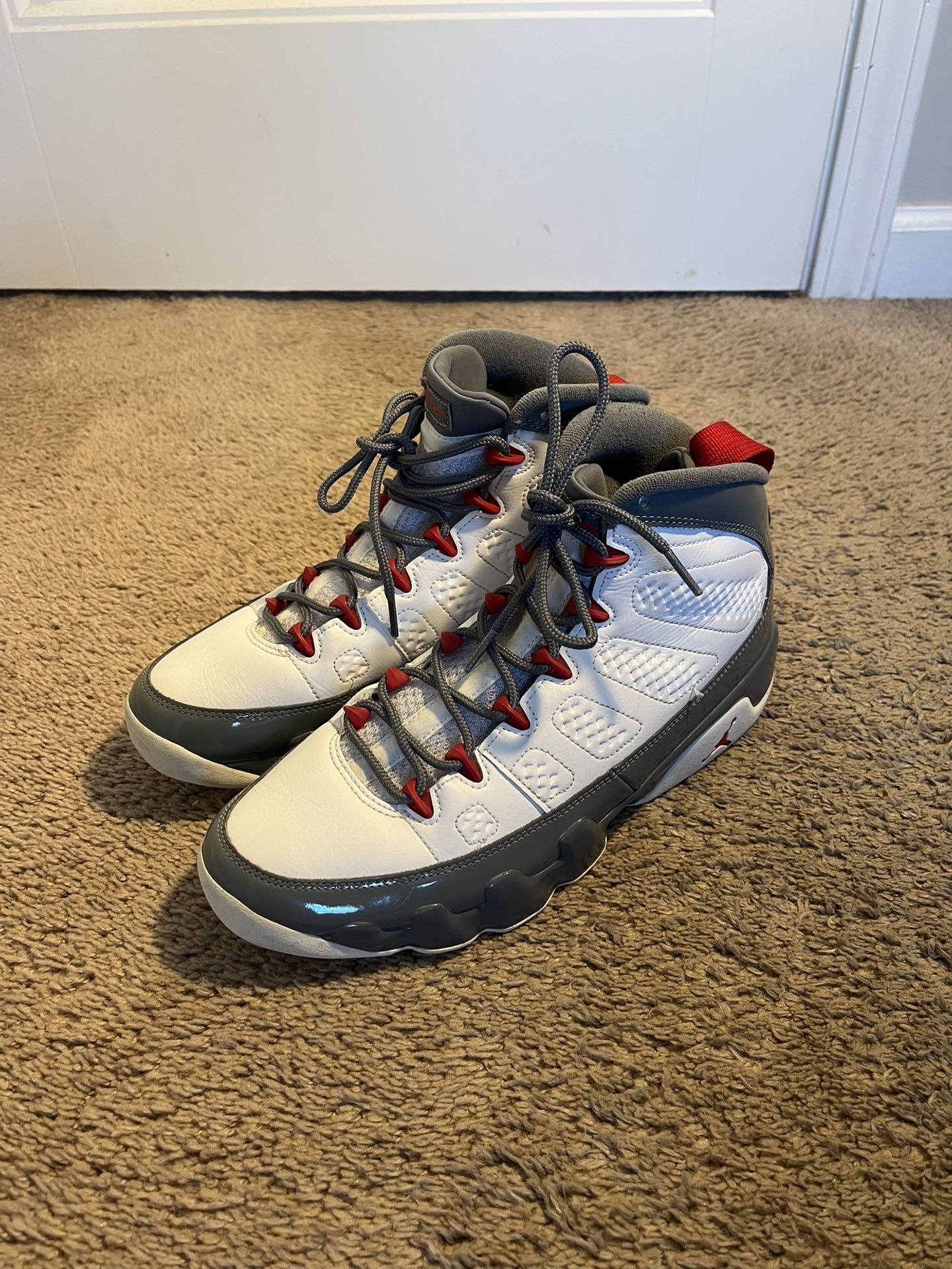 Jordan 9 Fire Red Size 9.5