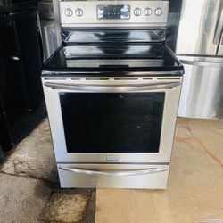Electric Stove Like New 
