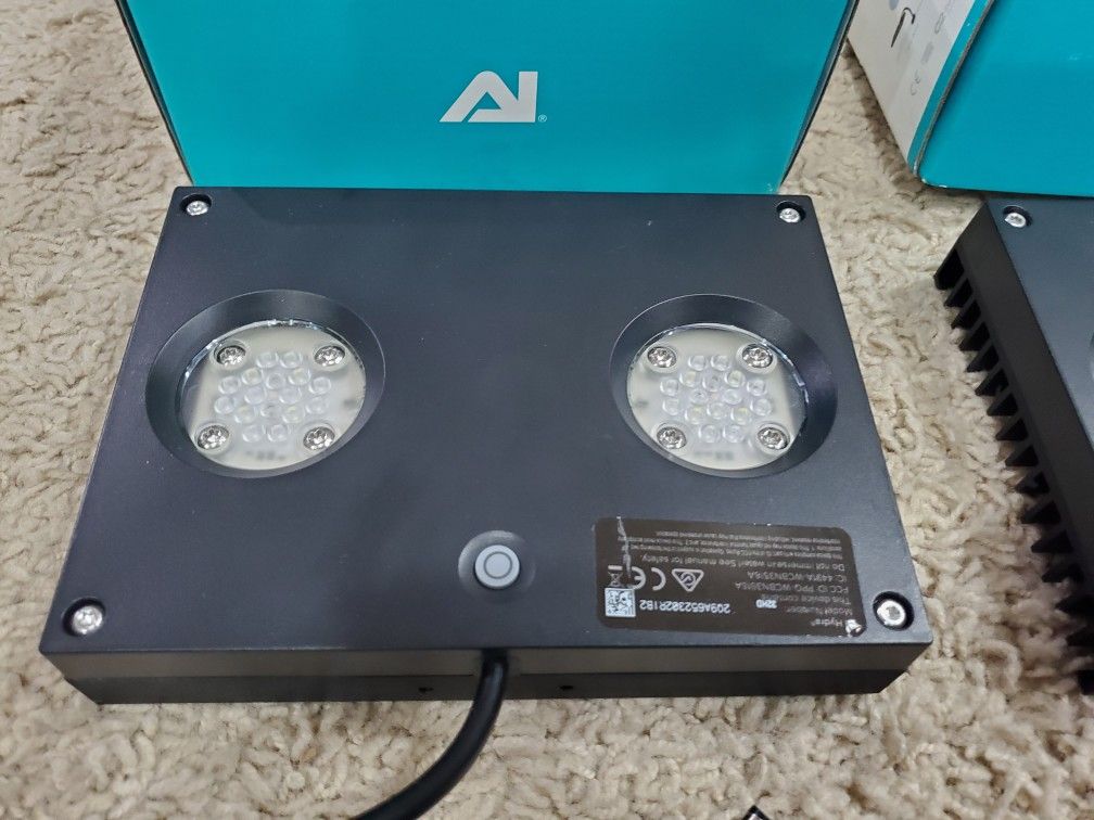 AI Hydra 32HD LED (Black)