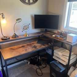 Office desk - Corner
