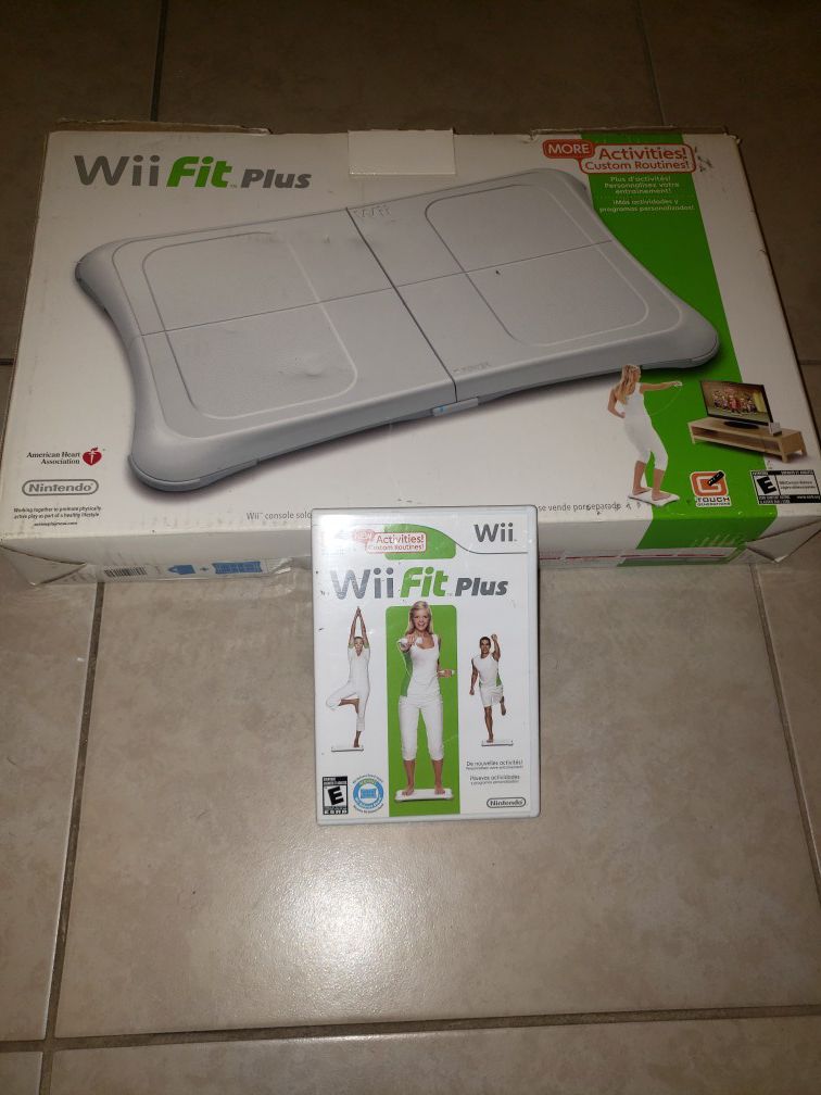 Nintendo Wii Fit balance board + Game