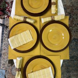 Mustard Dishset for 4  | 22 pieces 