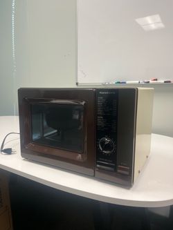 Vintage Kenmore 1980s Microwave!