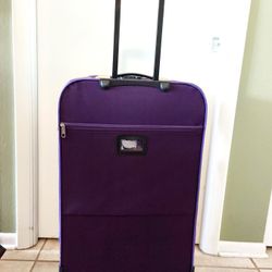 Villagio Italia Purple Lightweight Expandable Polyester Softshell Spinner Luggage 🧳 30"x17.5"x10", 3- External Pockets 