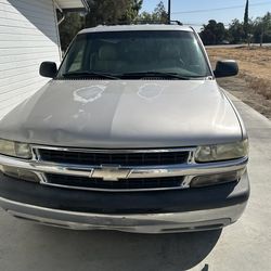 Chevy Pickup Hood 99-2003 Tahoe 2000-2006