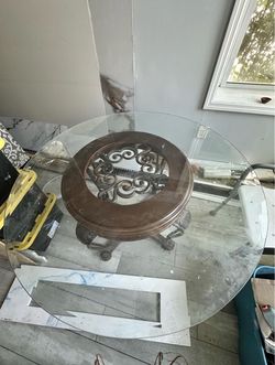 Selling a Round Glass Kitchen Table