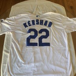 New Dodgers KERSHAW Baseball Jersey In X-Large $45