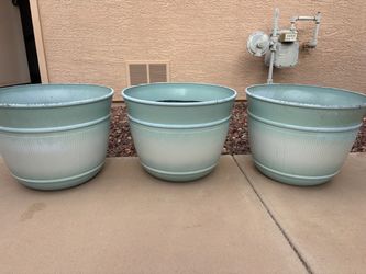 Set of 3 Extra Large Planters/Pots