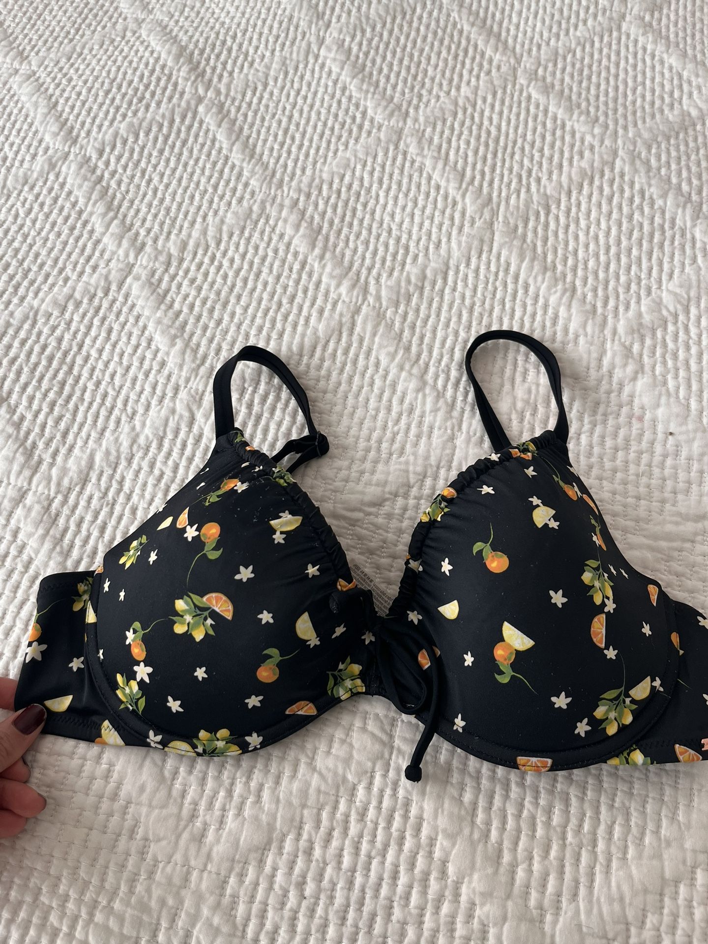 $7 Victorias Secret Black And Orange Blossom Large Bikini Top