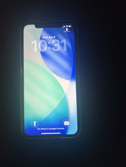 iPhone 11 unlocked (Mint color - like new)