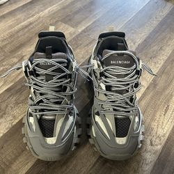 Balenciaga Tracks 