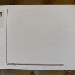 New MacBook Air M3 13" Starlight – Brand New