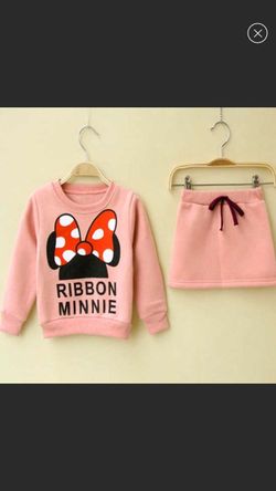 NWT Minnie pink Sweatshirt Skirt 2 Pcs Set