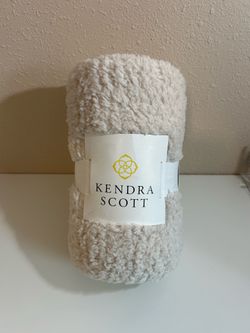 Kendra Scott throw blanket