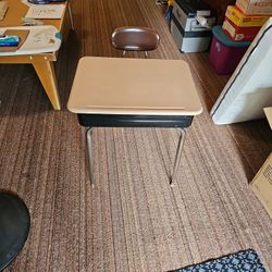 Kids Desk And Chair Set