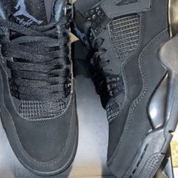 Black Cat Jordan 4