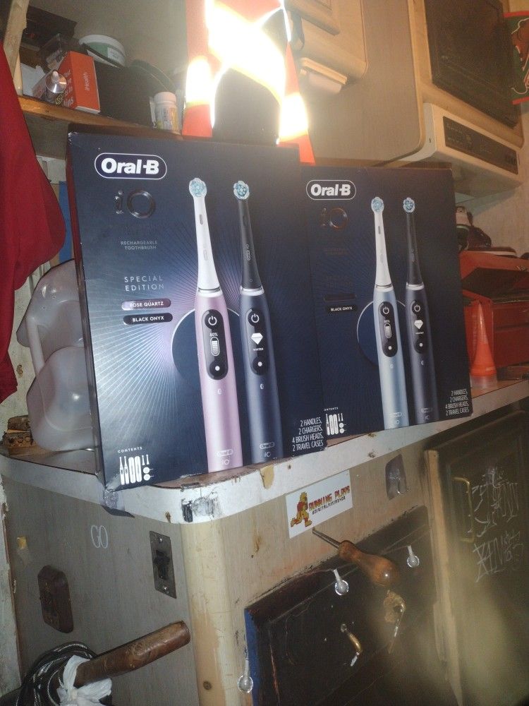 Oral-B Rechargeable Toothbrush 