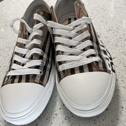 Burberry Canvas Sneakers 200 Off Price!!!! Size 11