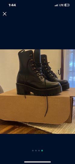 DR MARTENS READ DESCRIPTION