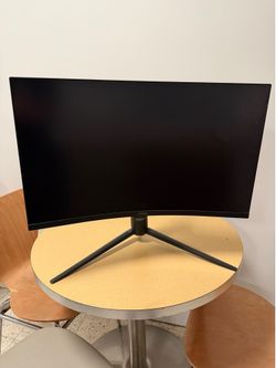 MSI Optix MAG321CQR 32” Curved Gaming Monitor – 4K 144Hz