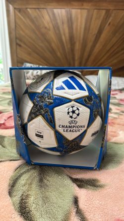 UCL Pro Football/Soccerball