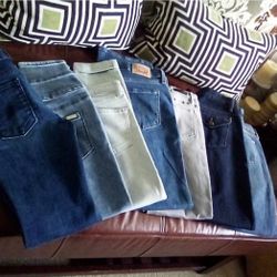 Woman's  Jeans 