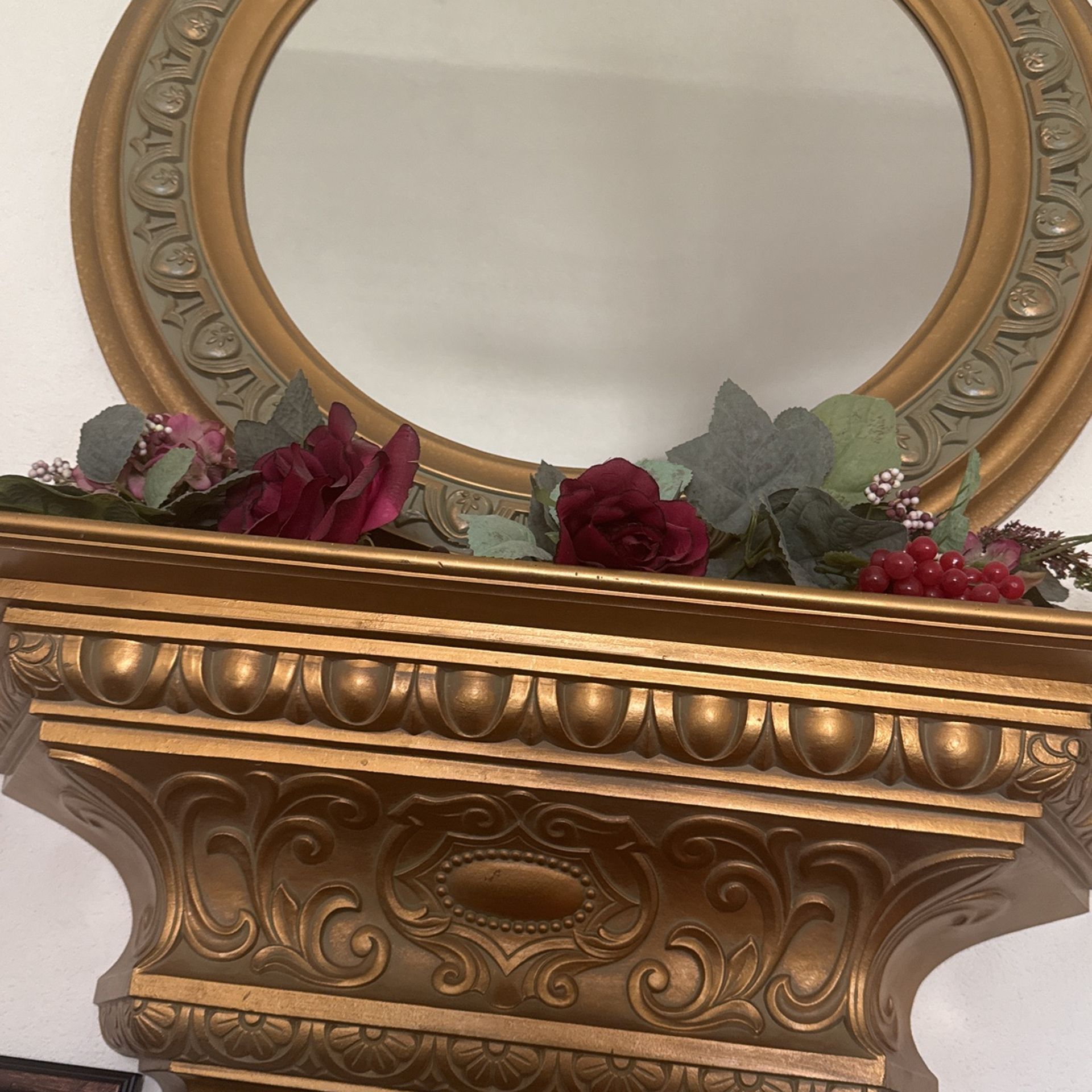 Antique 4 Piece Wall Gold Mirror With Showpiece Sides To Match