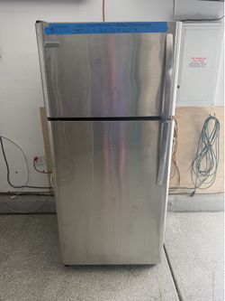 Top Freezer Refrigerator