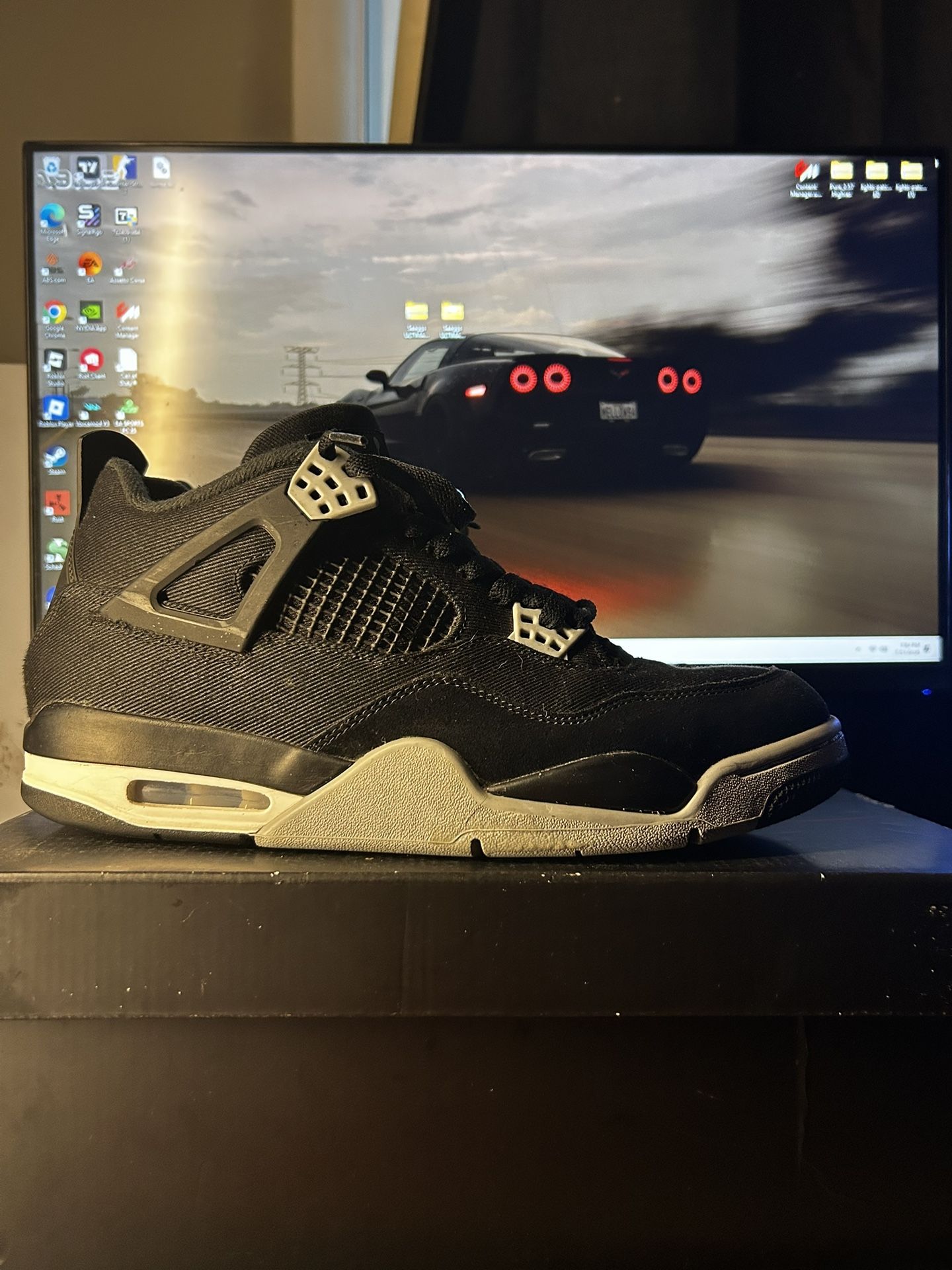 Jordan 4 Black Canvas