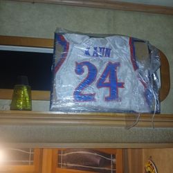 Kansas Jay Hawks Signed Sasha Kahn 2008 National Championship Team Signed
