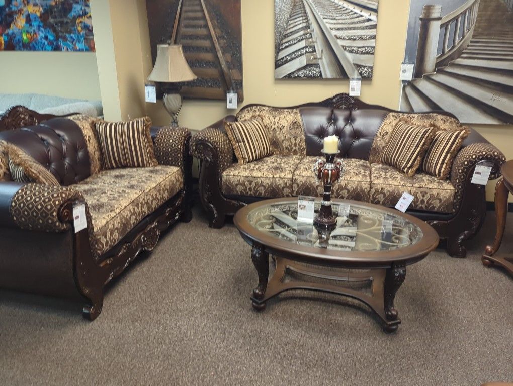 SOFA AND LOVESEAT SET NEW