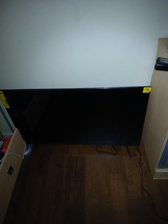 43" Hisense Roku 4k Tv